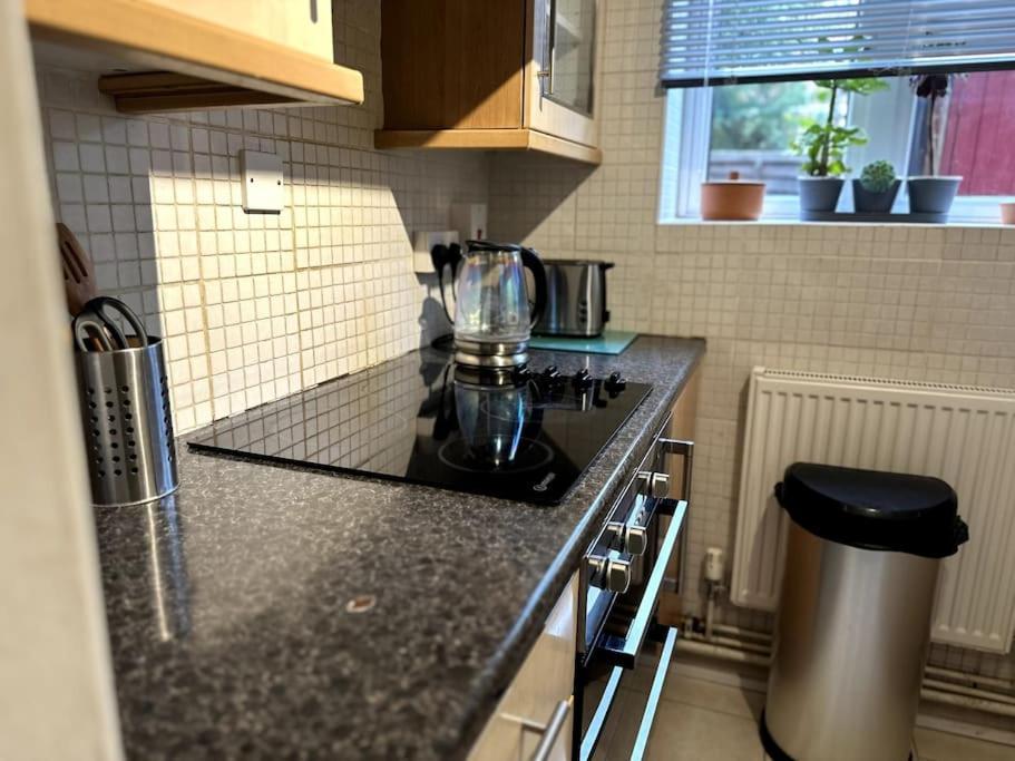 Cosy Entire One Bedroom Hideaway Bromley Exterior foto